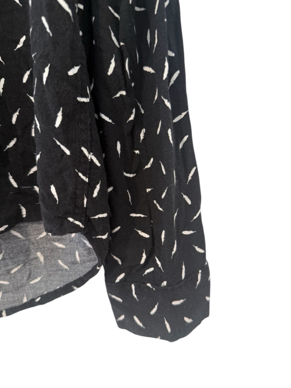 Forever 21 Black Button-Down Shirt with White Dash Print size s - Picture 7 of 9